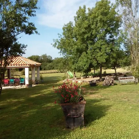 Les Fées Du Gard - Au Pied Des Cévennes